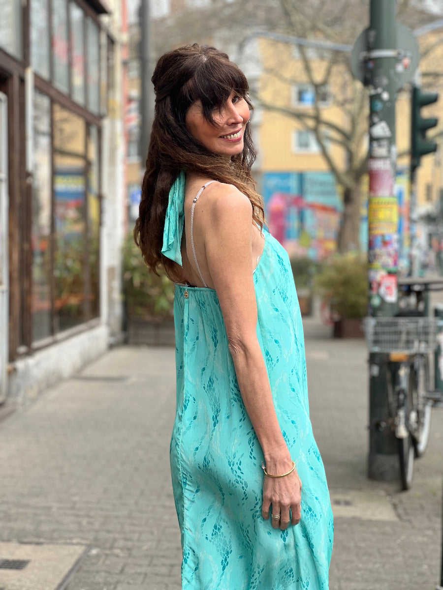 fracomina-kleid-neckholder-no129-concept-store-duesseldorf