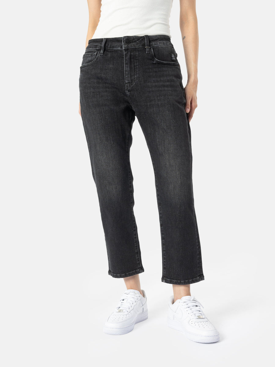 elias-rumelis-jeans-leona-no129-concept-store-duesseldorf
