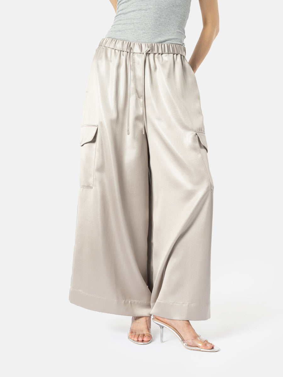 elias-rumelis-hose-hermi-no129-concept-store-duesseldorf