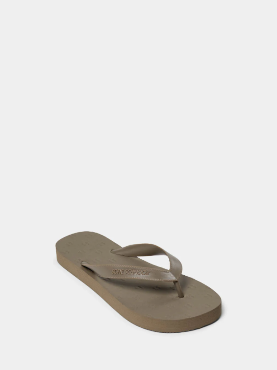sofie-schnoor-flip-flops-no129-concept-store-duesseldorf