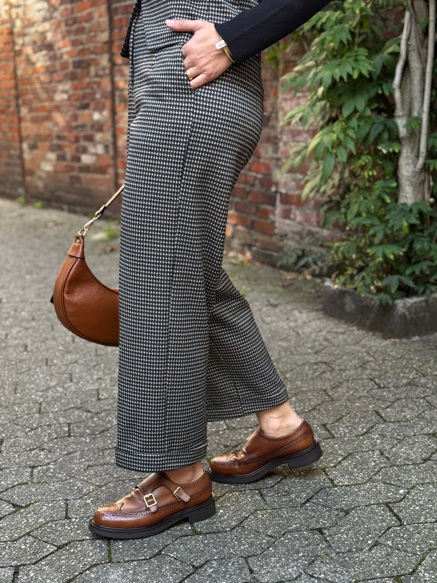 surkana-hose-nida-no129-concept-store-duesseldorf