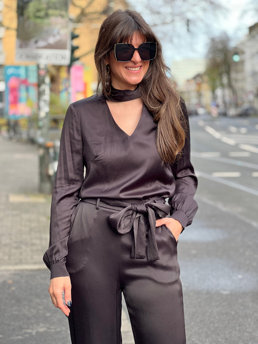 fracomina-bluse-satin-v-ausschnitt-no129-concept-store-duesseldorf