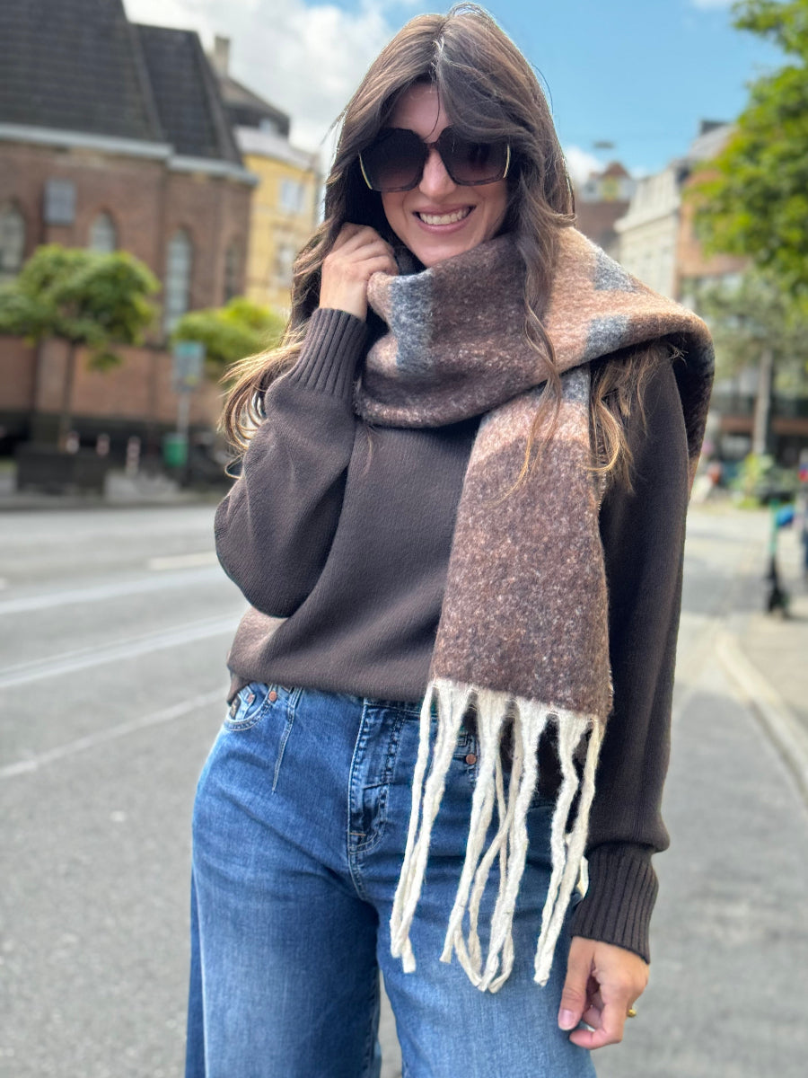 n-129-schal-happy-no129-concept-store-duesseldorf