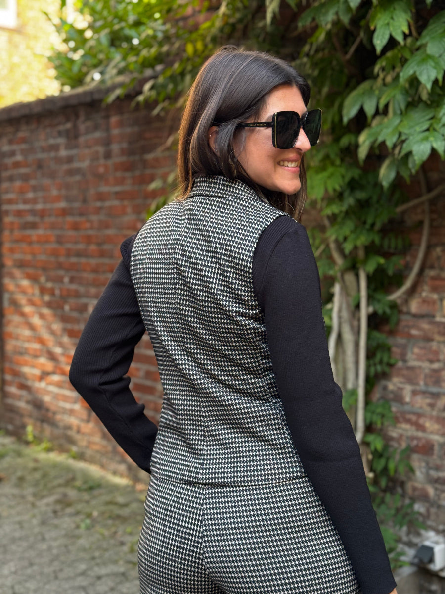 surkana-weste-nida-no129-concept-store-duesseldorf