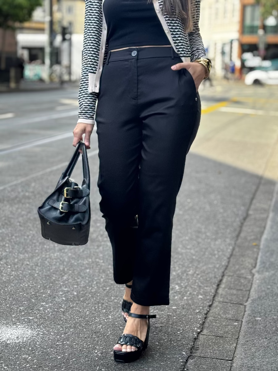 surkana-hose-chino-no129-concept-store-duesseldorf