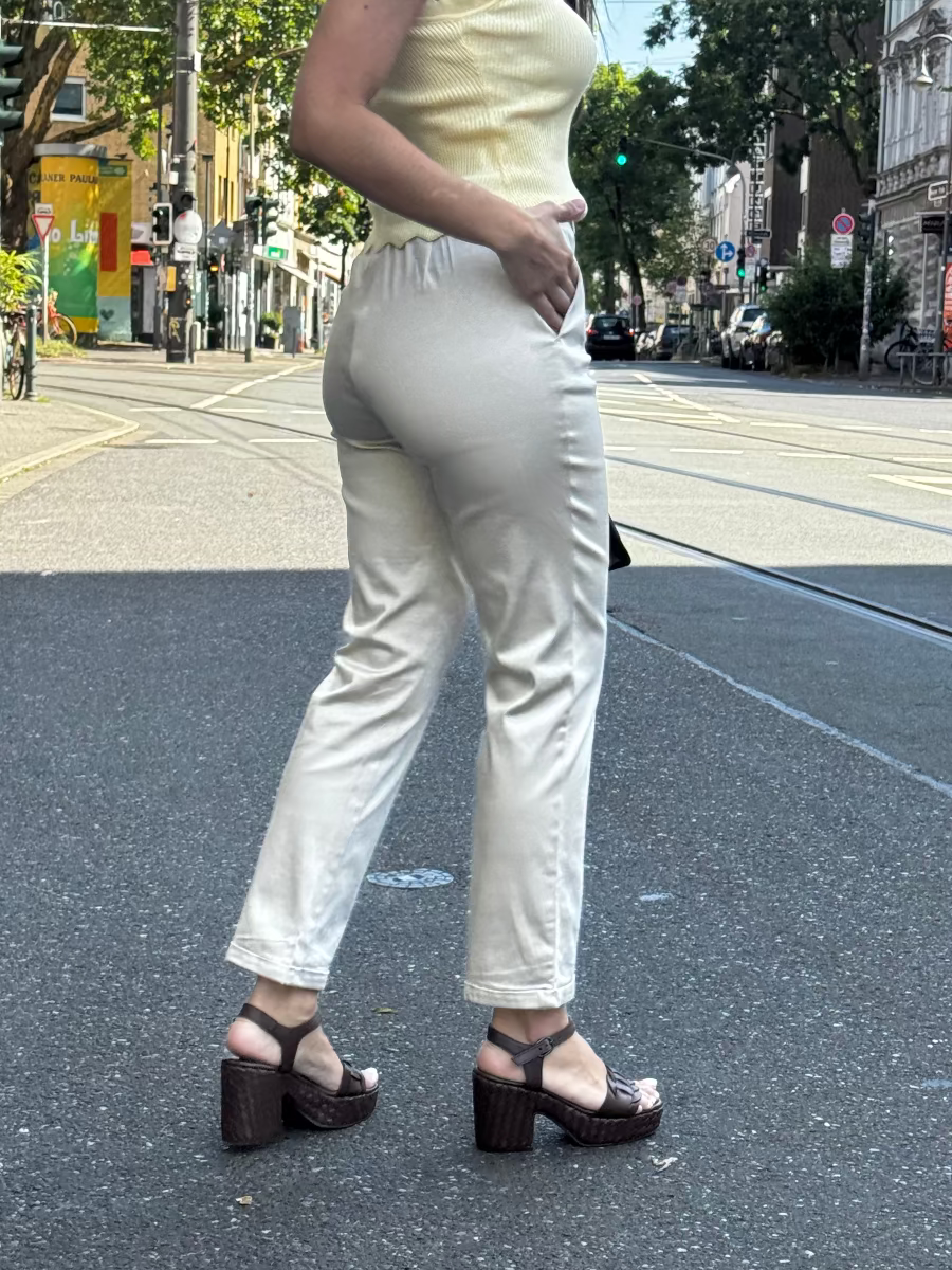 surkana-hose-chino-no129-concept-store-duesseldorf