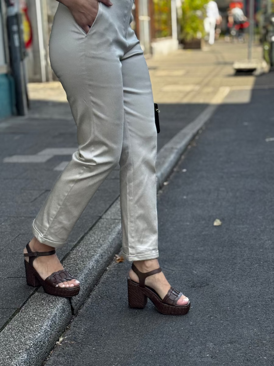 surkana-hose-chino-no129-concept-store-duesseldorf