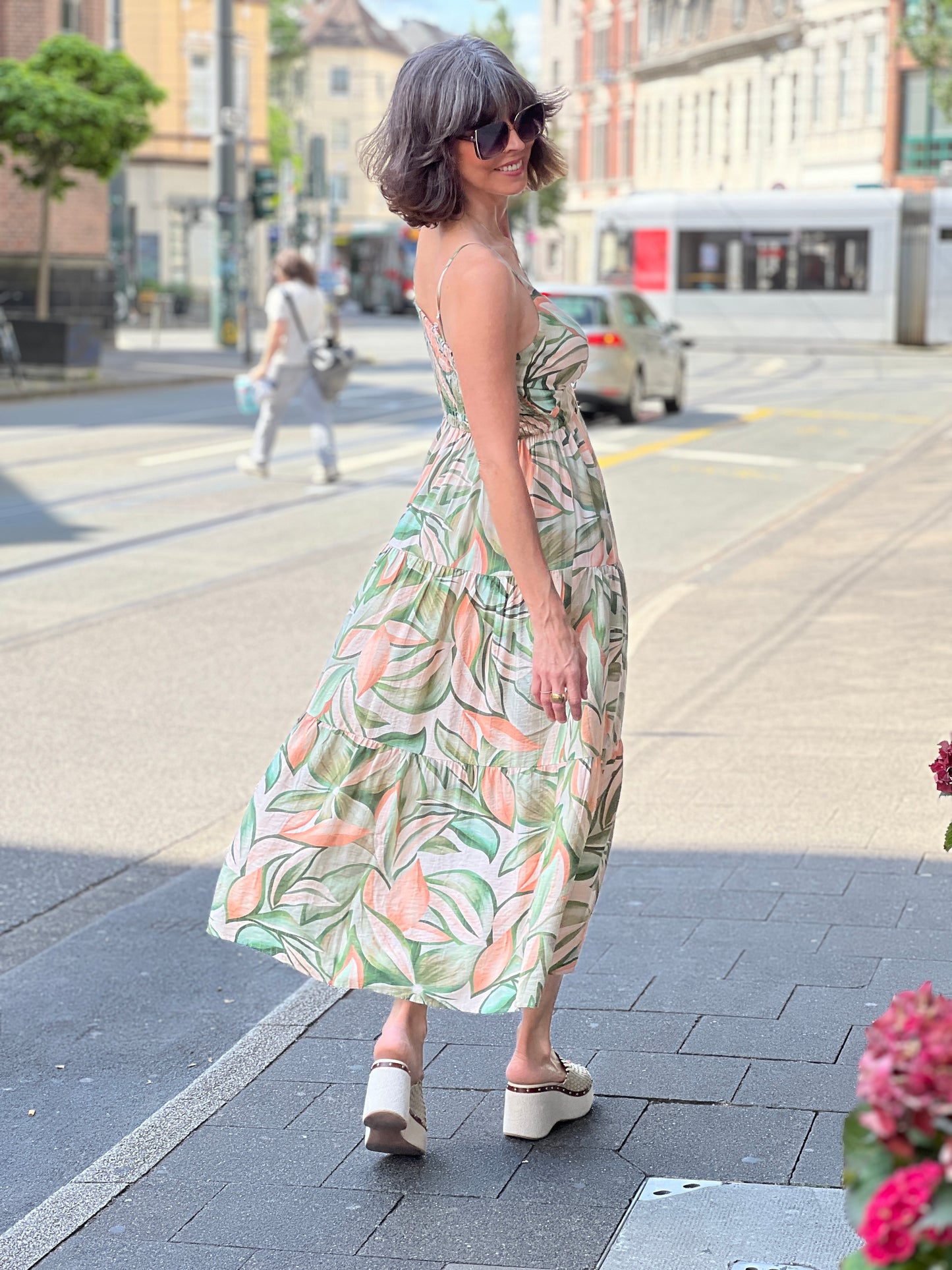 N°129 Kleid Big Flowers