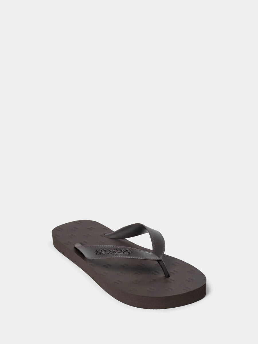 sofie-schnoor-flip-flops-no129-concept-store-duesseldorf