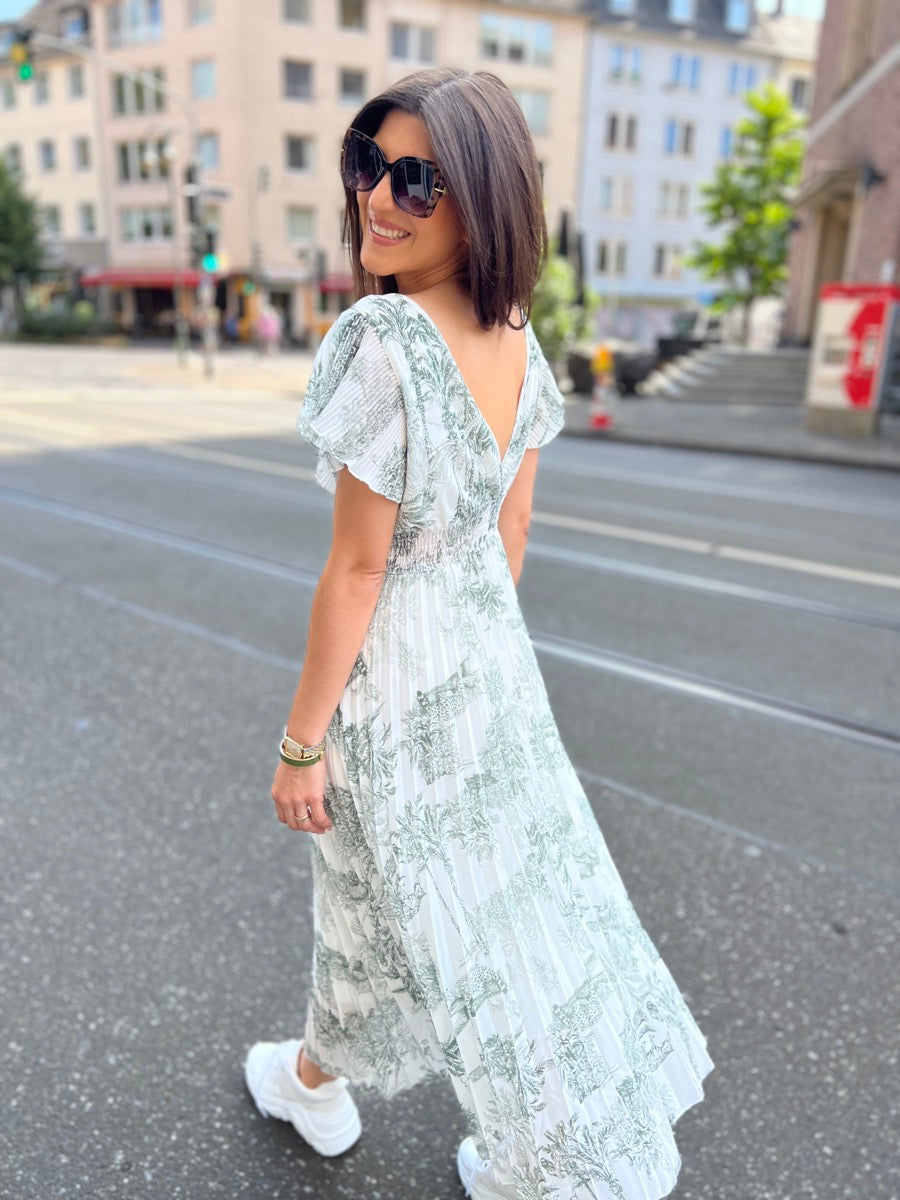 Laura dress store 2025